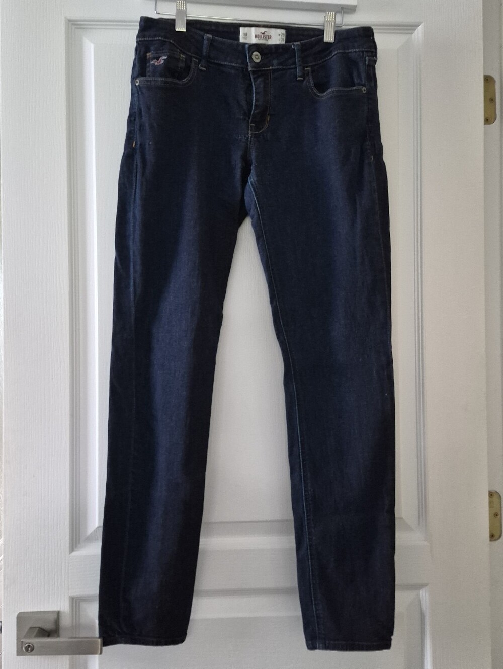 Hollister Low Rise Skinny Jeans Dark Wash - Size 9R (29x31)